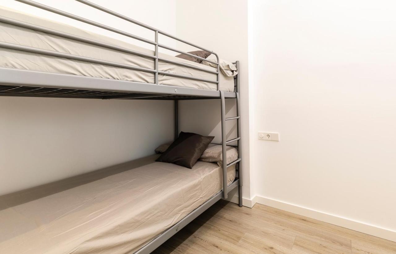 Sylvia 1M - Precioso Apartamento En Primera Linea De Mar - Centrico - Playa - Wifi เอมปูเรียบราบา ภายนอก รูปภาพ