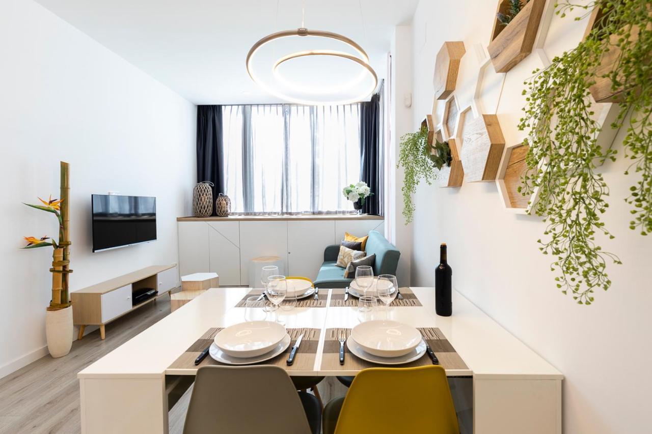 Sylvia 1M - Precioso Apartamento En Primera Linea De Mar - Centrico - Playa - Wifi เอมปูเรียบราบา ภายนอก รูปภาพ