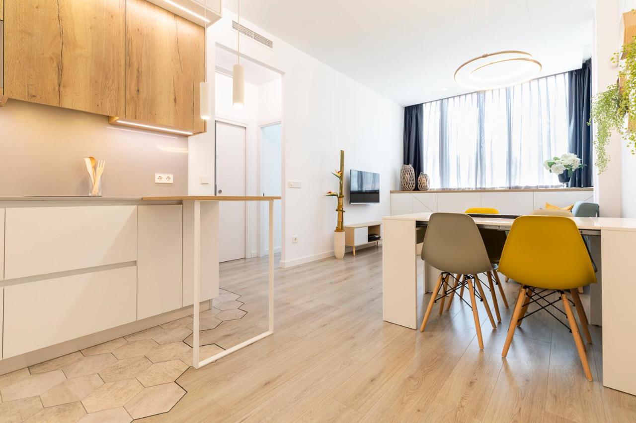 Sylvia 1M - Precioso Apartamento En Primera Linea De Mar - Centrico - Playa - Wifi เอมปูเรียบราบา ภายนอก รูปภาพ